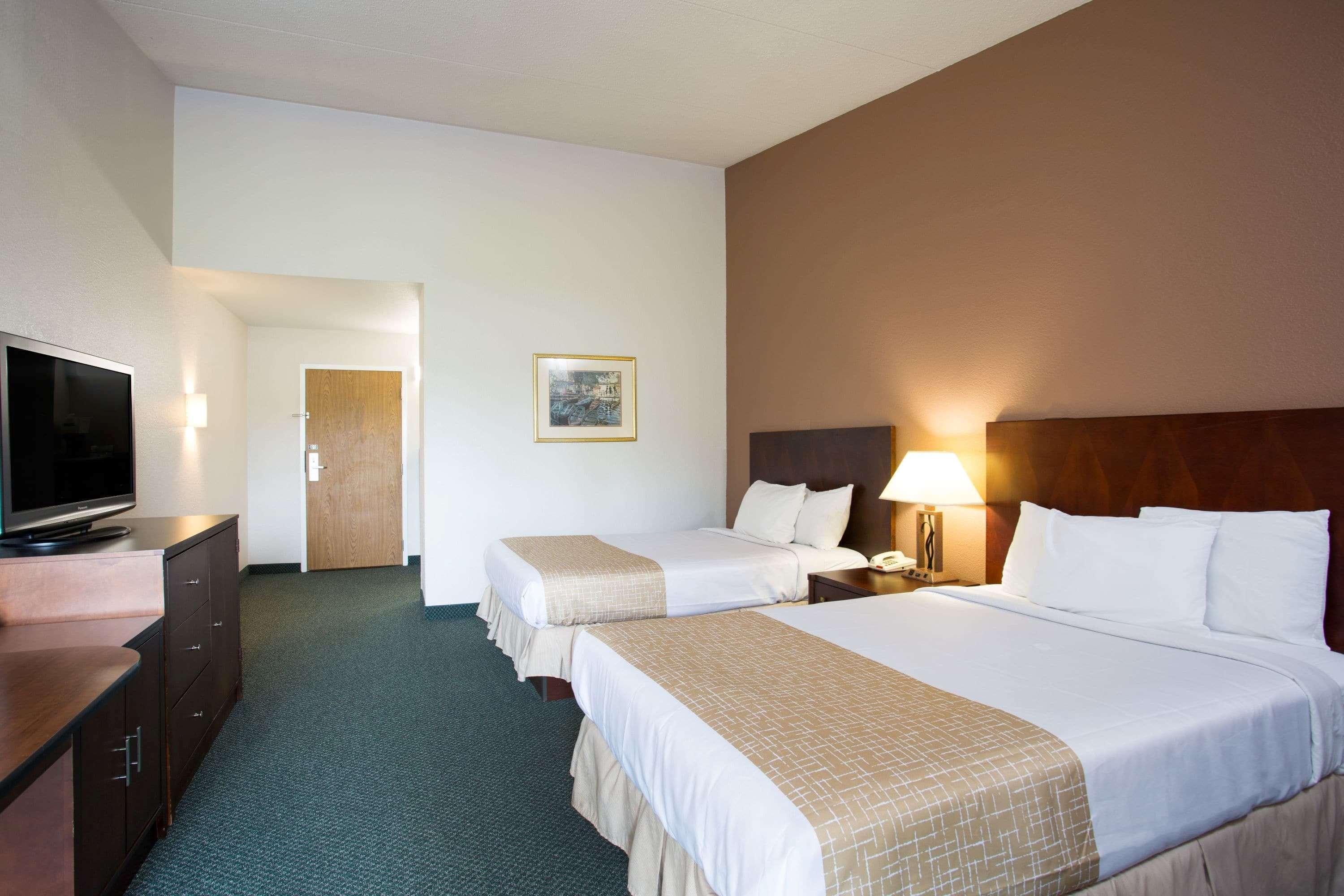 Travelodge By Wyndham Wytheville Kültér fotó